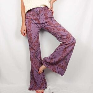 🔥 Zara Like New Flared Boho Paisley Purple Cochella style trousers Sz. XS